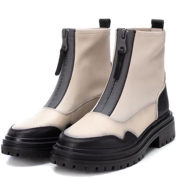 Off-White Leather Lug Sole Zipper Ankle Boots - Picture 3 of 15